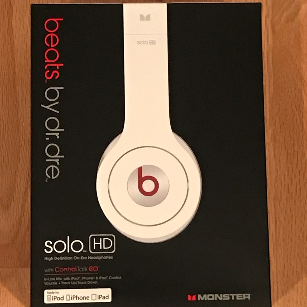 Beats by dr. dre Solo HD with Control Talk - Picture 1 of 3